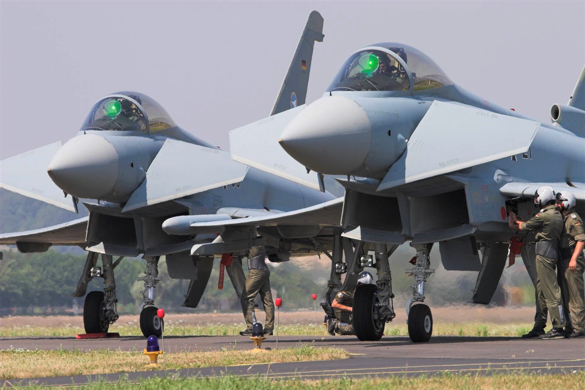 Geisterflugzeug stürzt über der Ostsee ab - Kampfjets steigen auf! Was ist mit den 4 Personen an Bord passiert?