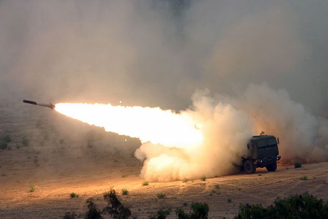 Neue Spezialmunition für Himars-Raketenwerfer - US-Waffe für die Russen noch tödlicher!