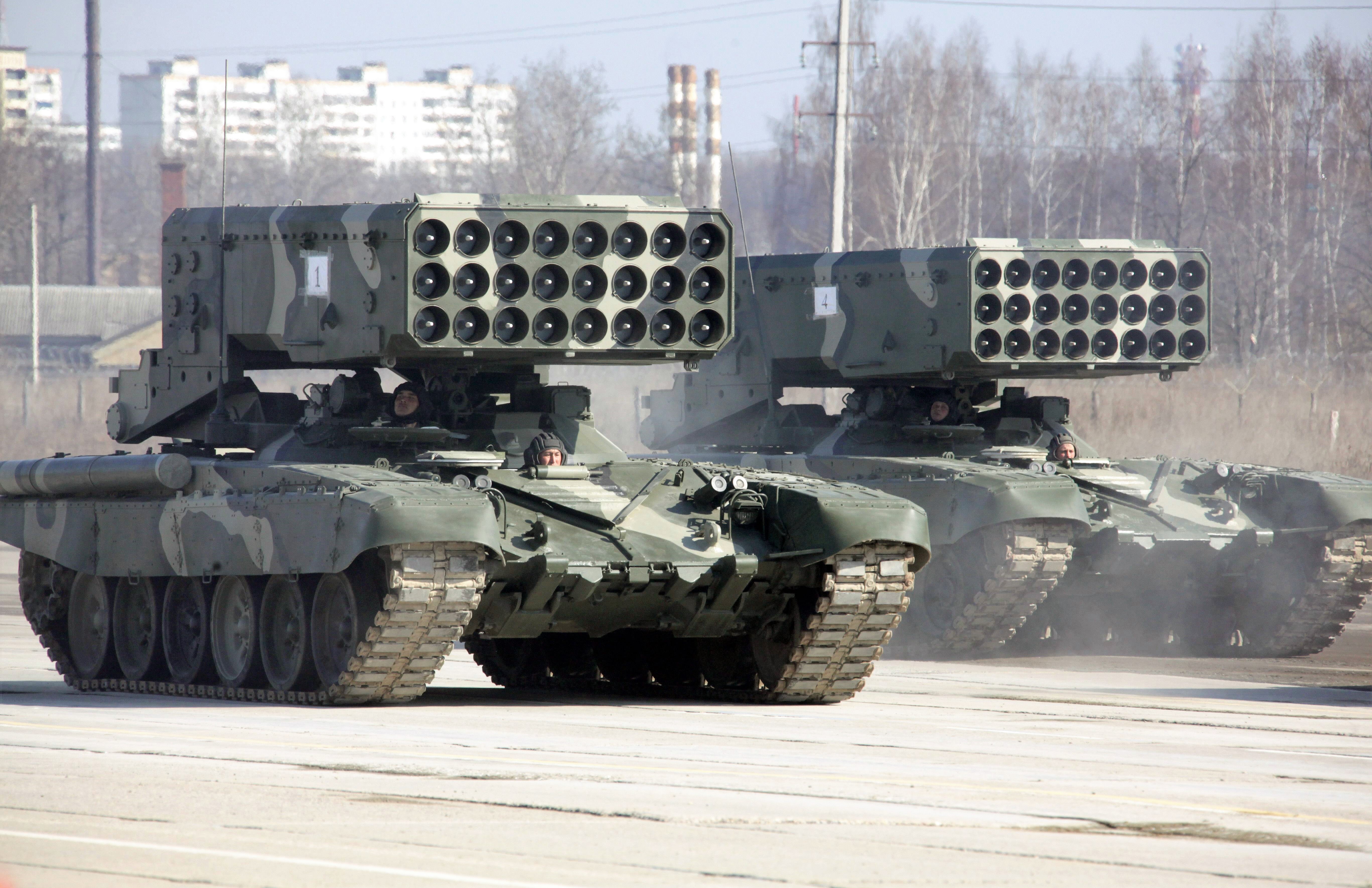 Putin setzt seine Horrorwaffe ein - "Sie saugt einem die Luft aus den Lungen"! Schlacht um Bachmut tobt unvermindert weiter!