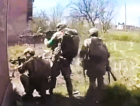 NATO-Alarm! Putin verlegt große Anzahl von Truppen - Welches Ziel verfolgt der Kreml?