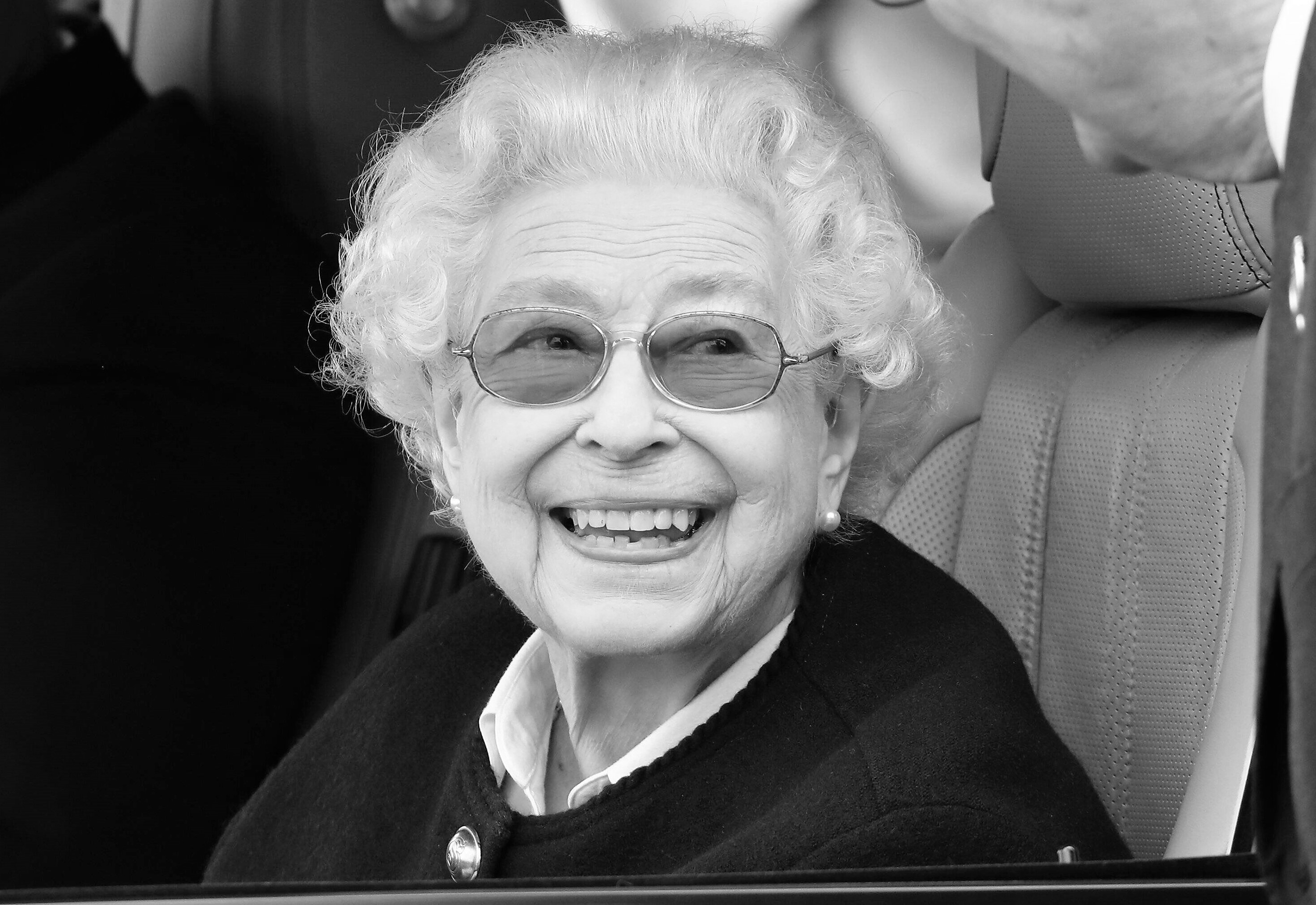 Bürger empört über britische Royals - So teuer war die Beerdigung der Queen!