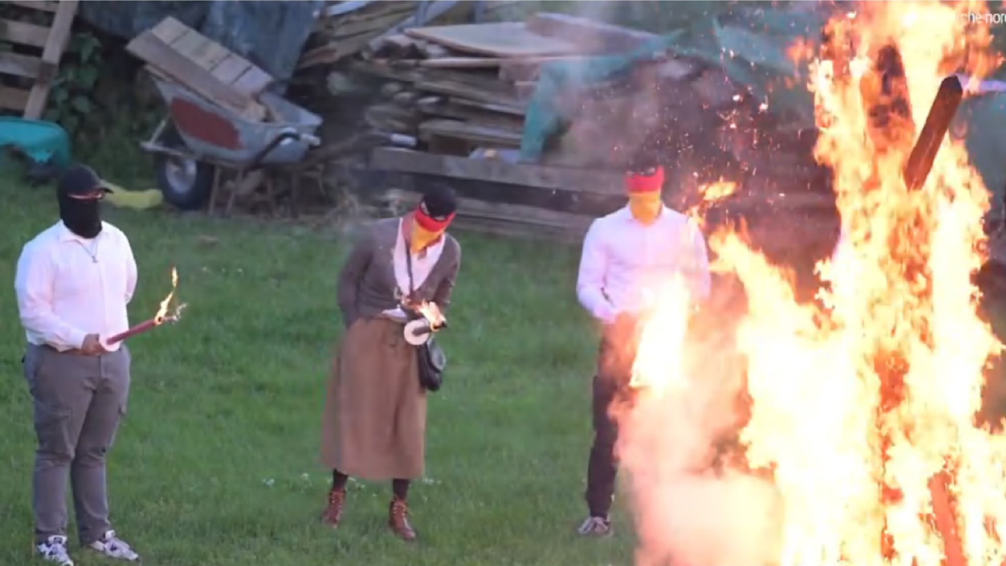 Neonazis feiern sich Mitten in Deutschland! Nazis treffen sich in Eschede zur Sonnenwendfeier