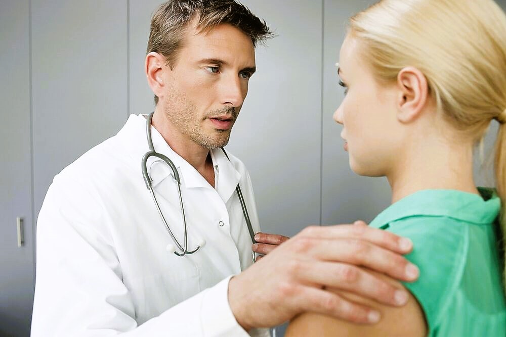 Krebs! Beliebter TV-Moderatorin macht schwere Erkrankung öffentlich - Vorsorgetermin endet traurig!