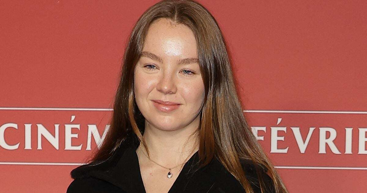 Alexandra de Hanovre joue les fans de Hannah Montana et révèle des archives craquantes