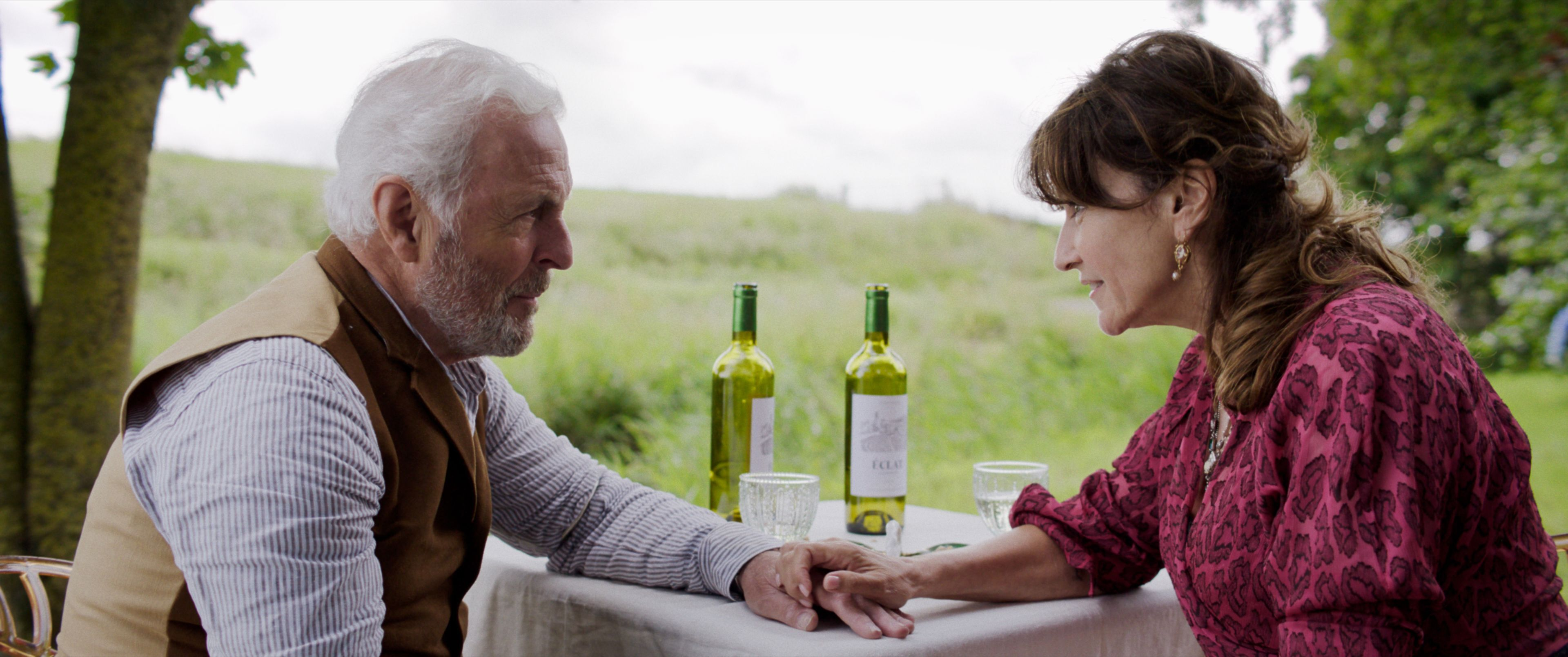 Huub Stapel in Boomers: liefdeswirwar en ouderdomsquirks in nieuwe Nederlandse komedie