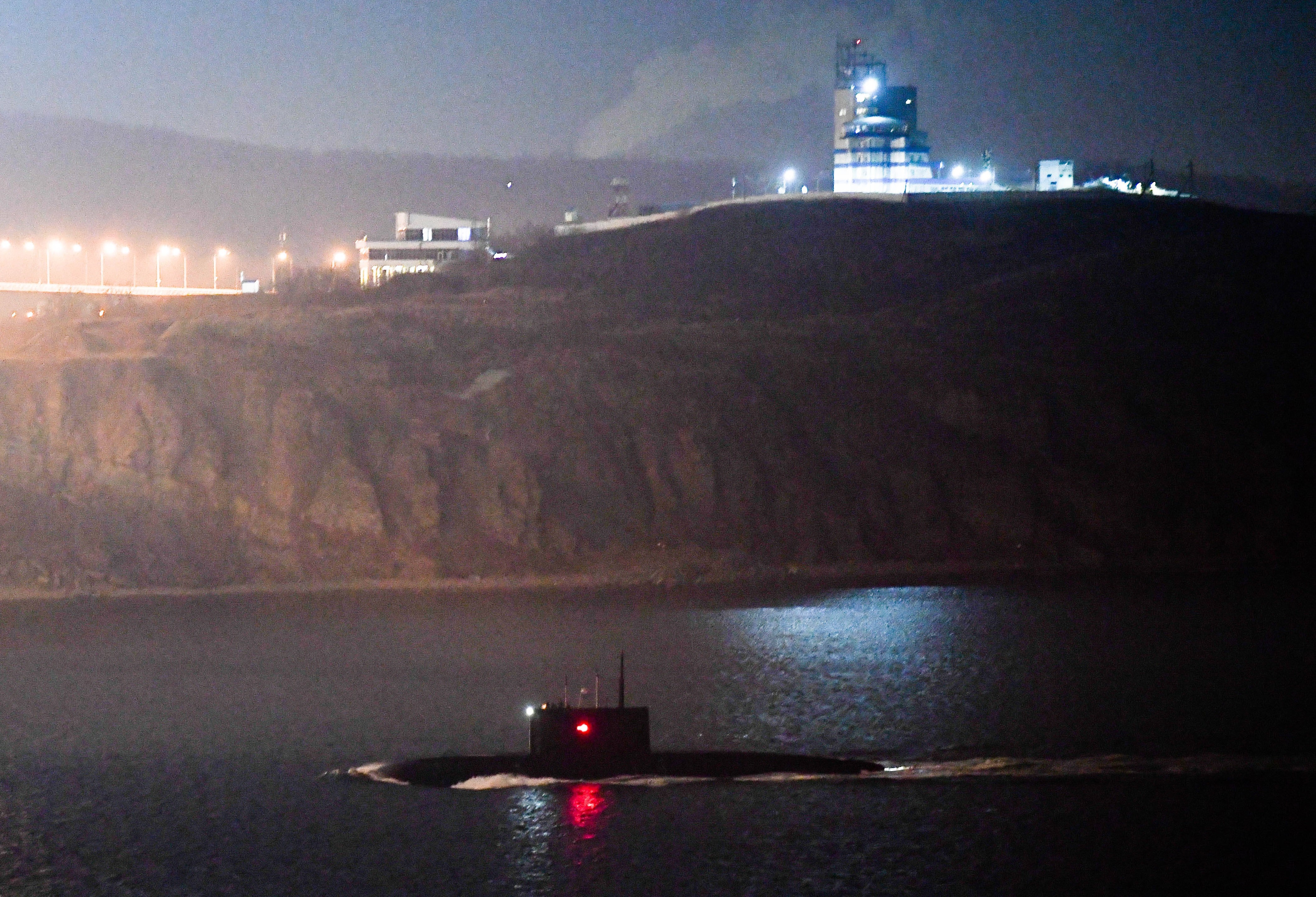 Erstschlagwaffe direkt an NATO-Grenze entdeckt! Putins Killer U-Boot wieder aufgetaucht