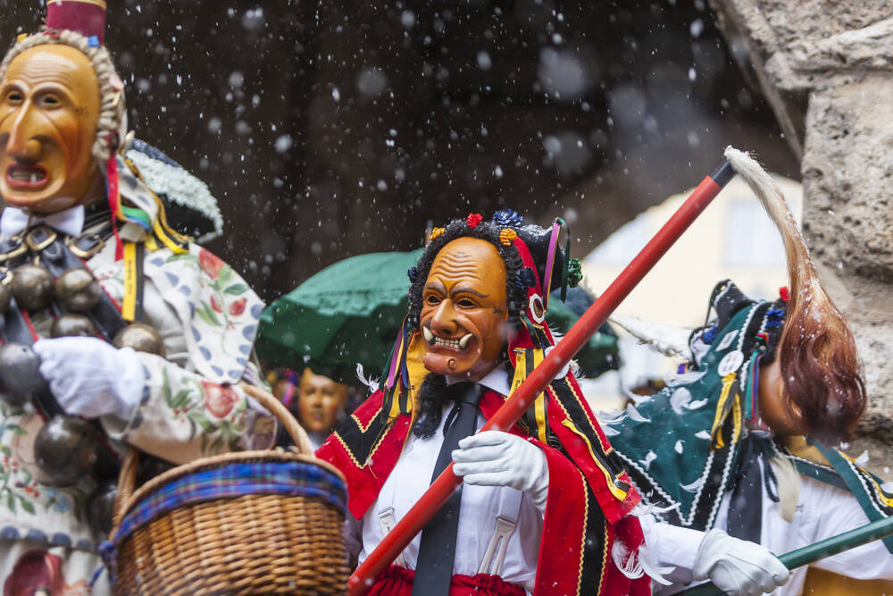 Karnevals-Wagen überfährt Zuschauer! Traurige Nachricht - Unfallopfer stirbt an ihren Verletzungen!