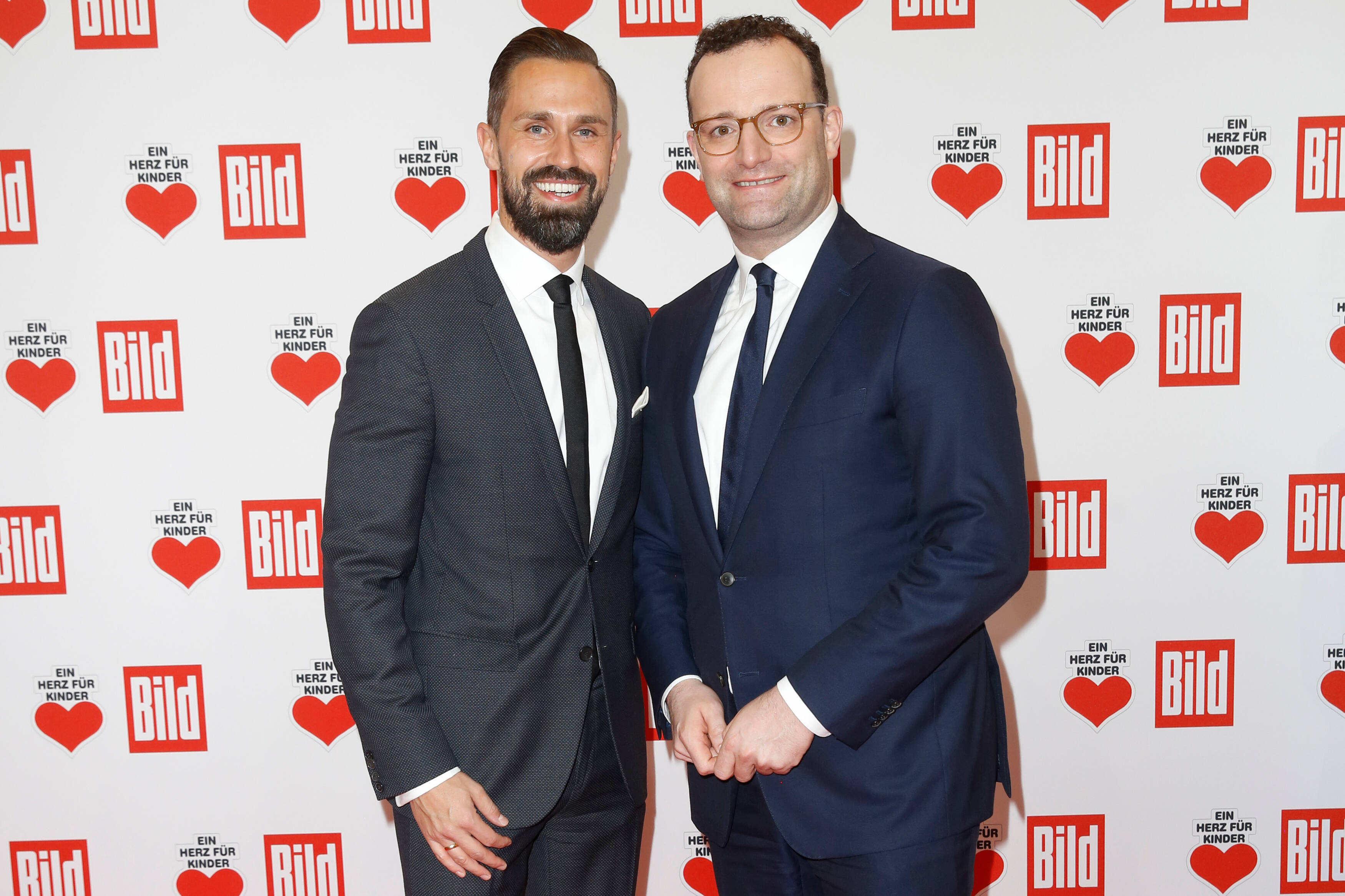 Jens Spahn wohnt nur noch zur Miete! Traumvilla mit 200.000 Euro Verlust verkauft!